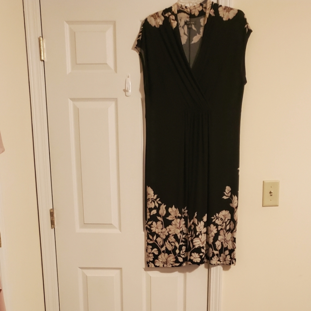 *Ladies Floral Dress